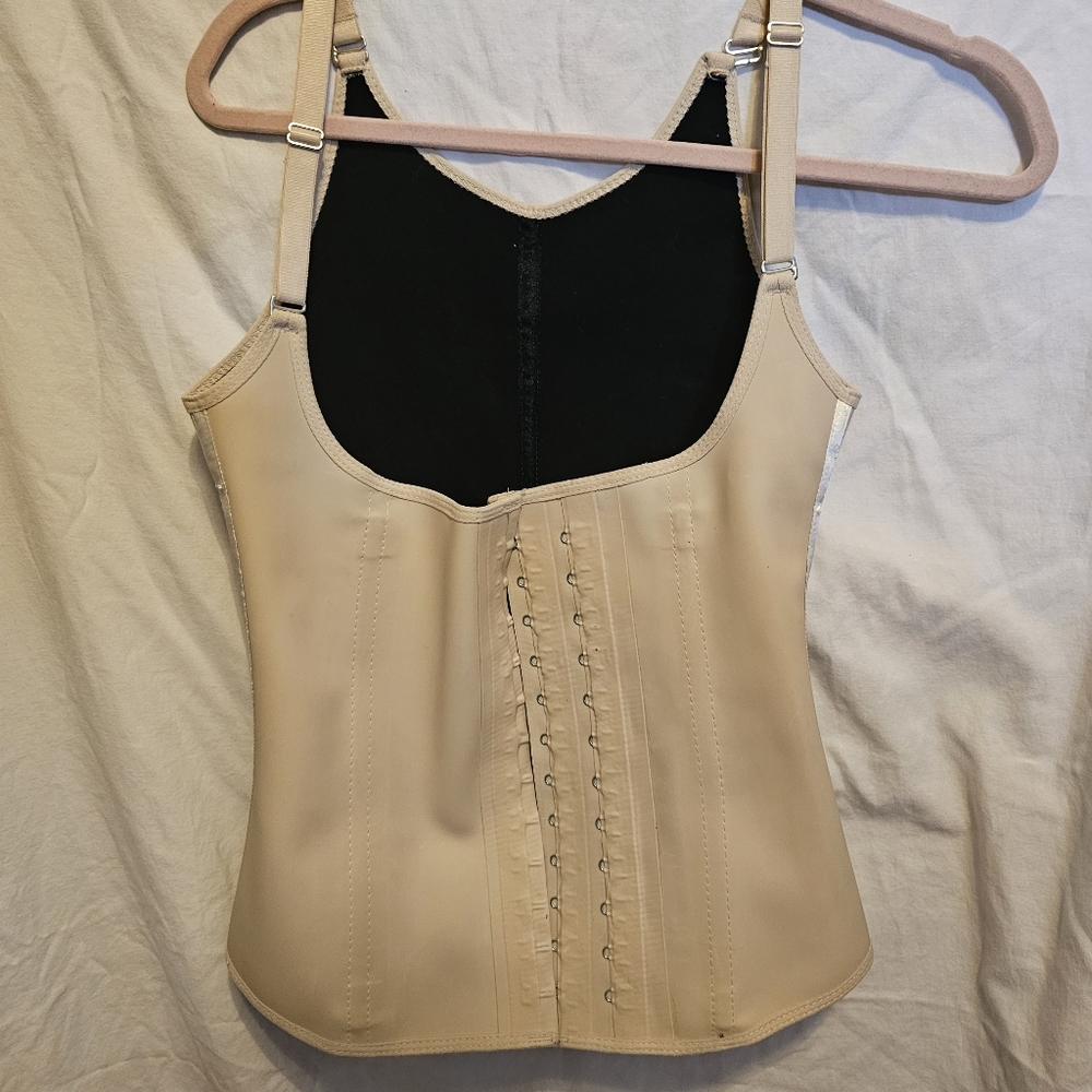 Waist trainer